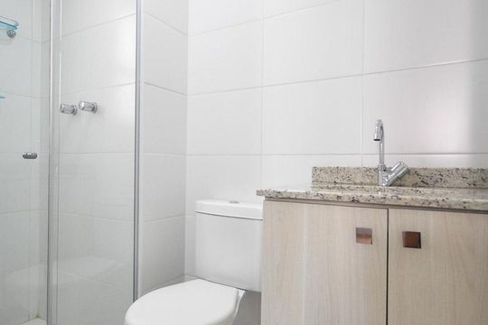 banheiro suíte de apartamento à venda com 3 quartos, 67m² em Vila Andrade, São Paulo