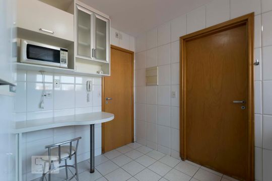 Cozinha de apartamento à venda com 3 quartos, 96m² em Bosque da Saúde, São Paulo