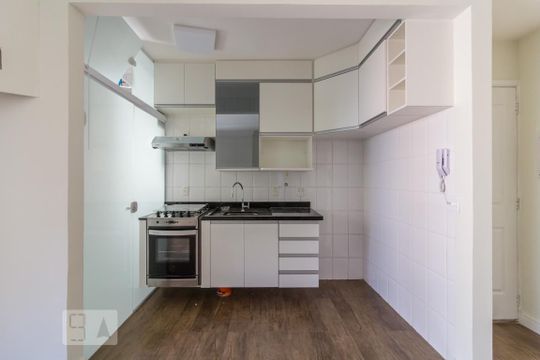Cozinha de apartamento para alugar com 2 quartos, 57m² em Vila Buarque, São Paulo