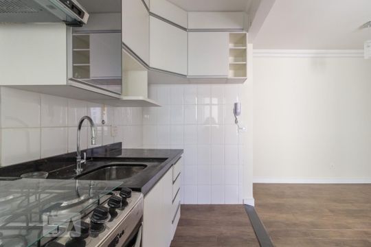 Cozinha de apartamento para alugar com 2 quartos, 57m² em Vila Buarque, São Paulo