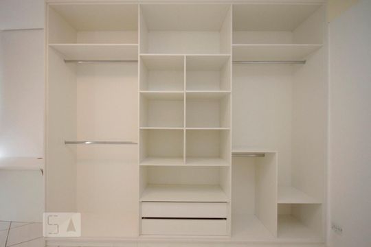 Armário de apartamento para alugar com 1 quarto, 49m² em Consolação, São Paulo
