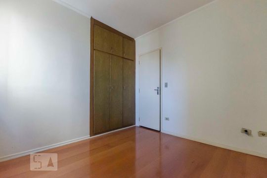 Quarto 1 de apartamento para alugar com 2 quartos, 60m² em Santa Teresinha, São Paulo