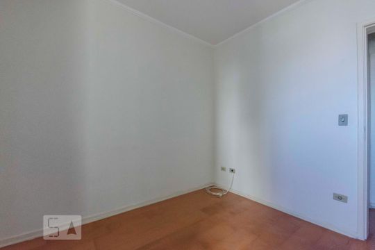 Quarto 2 de apartamento para alugar com 2 quartos, 60m² em Santa Teresinha, São Paulo