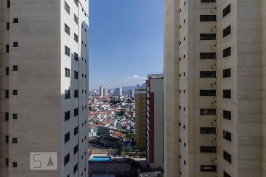 Vista Quarto 1 de apartamento para alugar com 2 quartos, 60m² em Santa Teresinha, São Paulo