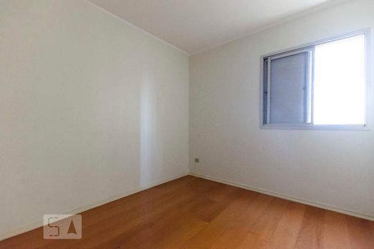 Quarto 1 de apartamento para alugar com 2 quartos, 60m² em Santa Teresinha, São Paulo