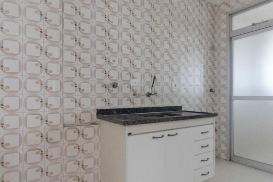 Cozinha de apartamento para alugar com 2 quartos, 60m² em Santa Teresinha, São Paulo
