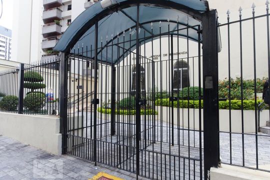 Fachada de apartamento para alugar com 2 quartos, 60m² em Santa Teresinha, São Paulo