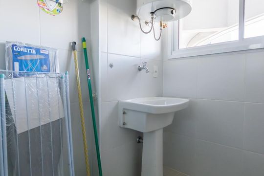 Área de serviço de apartamento para alugar com 1 quarto, 50m² em Empresarial 18 do Forte, Barueri