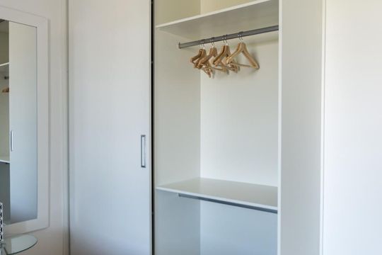 Quarto de apartamento à venda com 1 quarto, 50m² em Empresarial 18 do Forte, Barueri