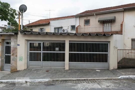 Fachada de casa à venda com 4 quartos, 230m² em Vila Mariana, São Paulo