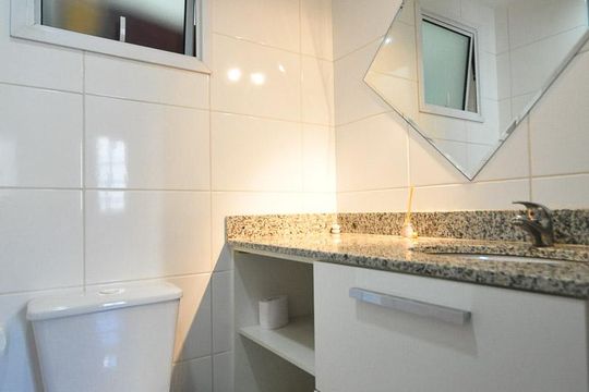Banheiro de apartamento à venda com 3 quartos, 80m² em Vila Andrade, São Paulo
