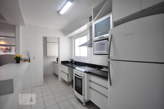 Cozinha de apartamento à venda com 3 quartos, 80m² em Vila Andrade, São Paulo