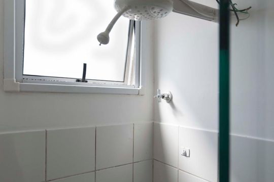 Banheiro (Chuveiro) de apartamento à venda com 1 quarto, 37m² em Cambuci, São Paulo