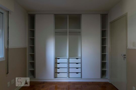 Quarto 1 (Armários) de apartamento à venda com 2 quartos, 104m² em Centro, São Paulo