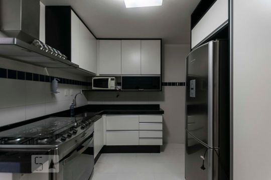 Cozinha de apartamento à venda com 2 quartos, 104m² em Centro, São Paulo