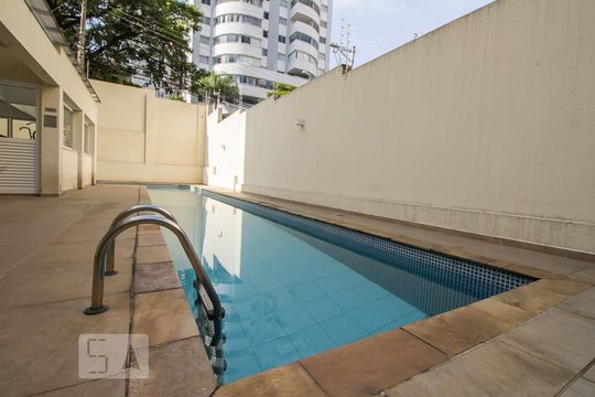 Piscina de apartamento para alugar com 1 quarto, 42m² em Perdizes, São Paulo