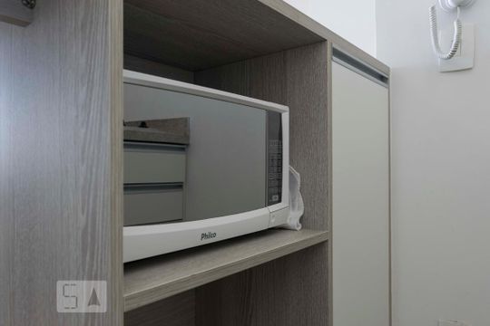 Cozinha (Microondas) de kitnet/studio para alugar com 1 quarto, 37m² em Saúde, São Paulo