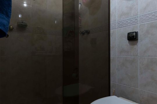 Banheiro de apartamento à venda com 1 quarto, 43m² em Santa Paula, São Caetano do Sul