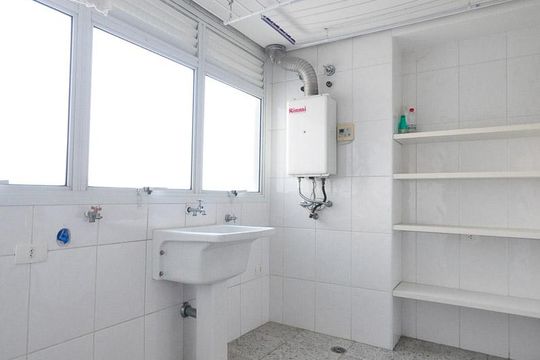 Área de serviço de apartamento para alugar com 4 quartos, 210m² em Vila Andrade, São Paulo