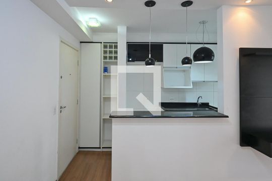 Cozinha/Área de serviço de apartamento para alugar com 2 quartos, 48m² em Parque Reboucas, São Paulo