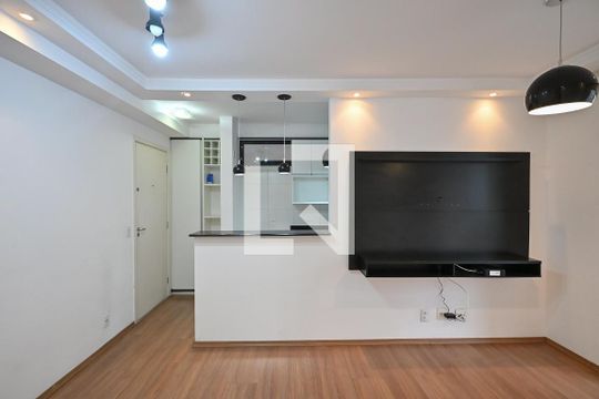 Sala de apartamento para alugar com 2 quartos, 48m² em Parque Reboucas, São Paulo