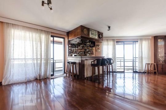 Apartamento para alugar com 4 quartos, 262m² em Santa Teresinha, São Paulo