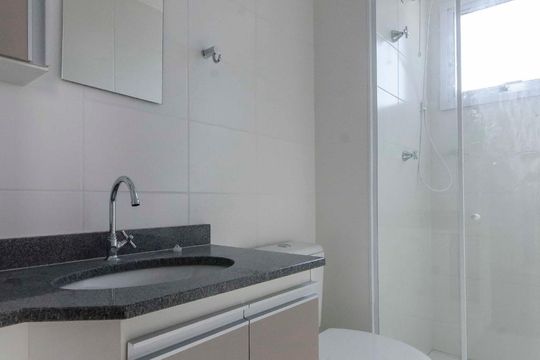 Banheiro de apartamento à venda com 1 quarto, 31m² em Água Branca, São Paulo