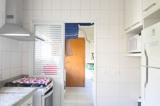 Área de serviço de apartamento para alugar com 3 quartos, 120m² em Vila Suzana, São Paulo