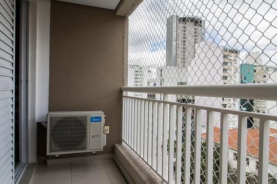 Varanda quartos de apartamento para alugar com 2 quartos, 67m² em Pinheiros, São Paulo