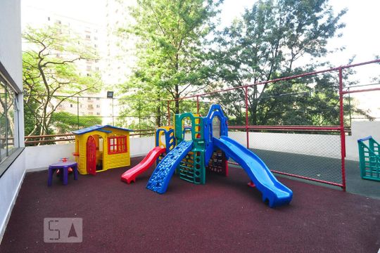 Playground de apartamento para alugar com 3 quartos, 70m² em Vila Andrade, São Paulo