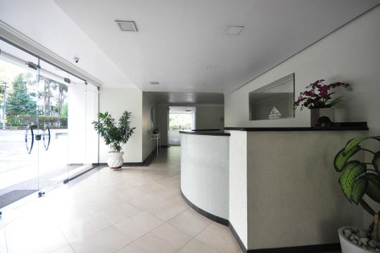 Hall social de apartamento para alugar com 3 quartos, 70m² em Vila Andrade, São Paulo