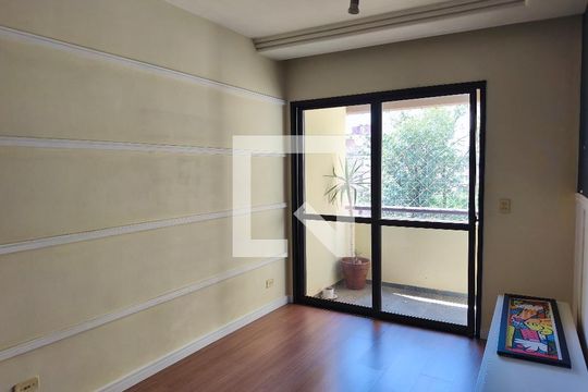 Sala de apartamento para alugar com 3 quartos, 67m² em Cambuci, São Paulo