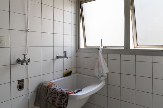 Área de Serviço de apartamento à venda com 2 quartos, 77m² em Vila Madalena, São Paulo