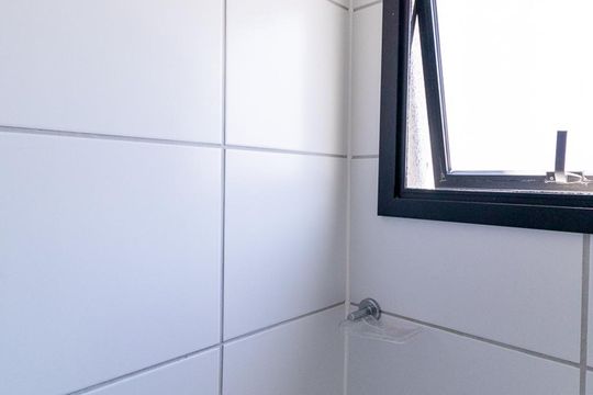 Banheiro de kitnet/studio para alugar com 1 quarto, 32m² em Jardim Paulista, São Paulo