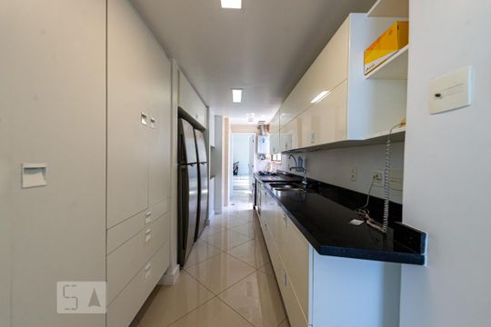 Cozinha de apartamento à venda com 4 quartos, 317m² em Lagoa, Rio de Janeiro