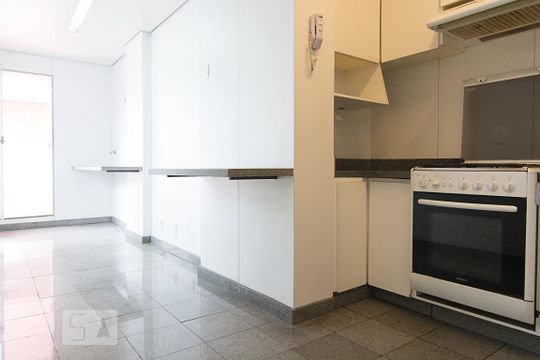 Cozinha de apartamento à venda com 4 quartos, 280m² em Serra, Belo Horizonte