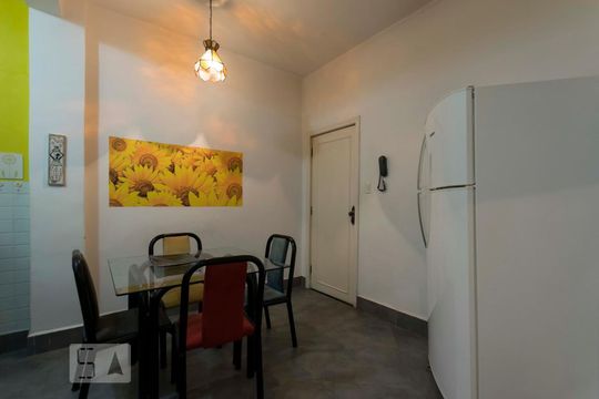 Cozinha de apartamento à venda com 2 quartos, 126m² em Vila Mariana, São Paulo