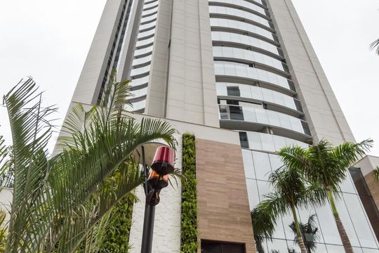 Fachada de apartamento para alugar com 1 quarto, 50m² em Empresarial 18 do Forte, Barueri