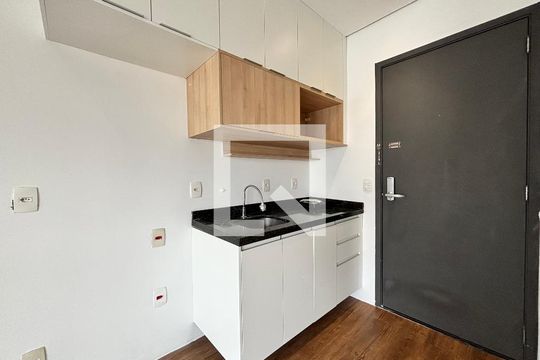 Cozinha de kitnet/studio para alugar com 1 quarto, 29m² em Vila Olímpia, São Paulo