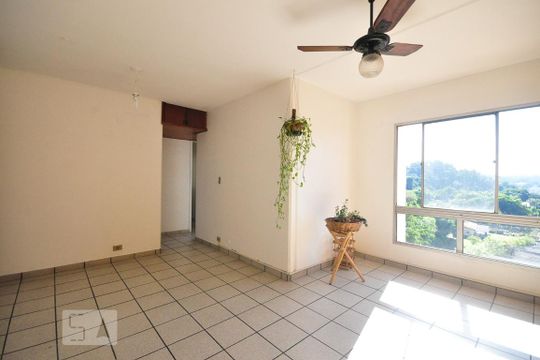 Sala de apartamento à venda com 3 quartos, 70m² em Butantã, São Paulo