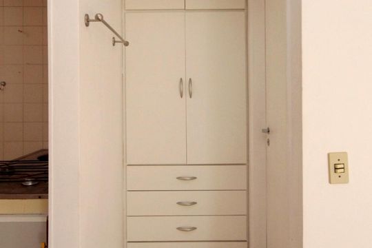 Armário de kitnet/studio para alugar com 1 quarto, 31m² em Santa Cecília, São Paulo
