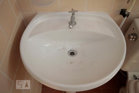 Banheiro de kitnet/studio para alugar com 1 quarto, 31m² em Santa Cecília, São Paulo
