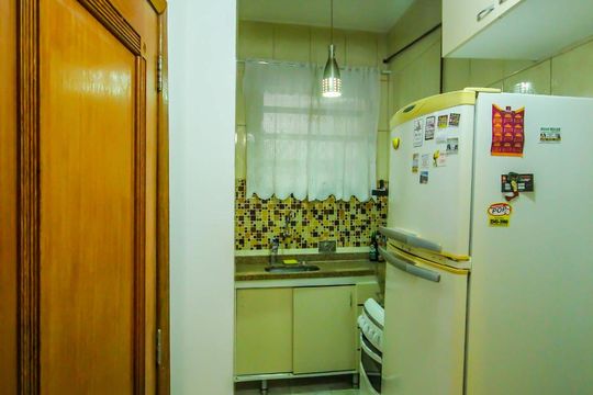 Cozinha de apartamento à venda com 1 quarto, 50m² em Copacabana, Rio de Janeiro