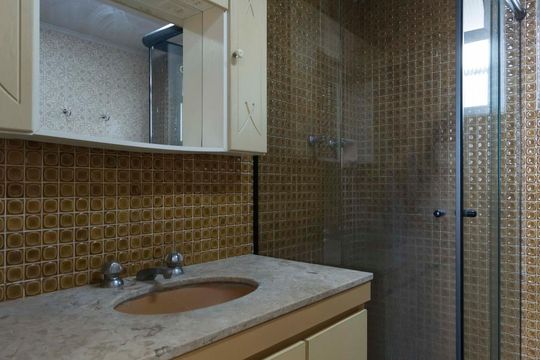 Banheiro de apartamento à venda com 2 quartos, 80m² em Cambuci, São Paulo