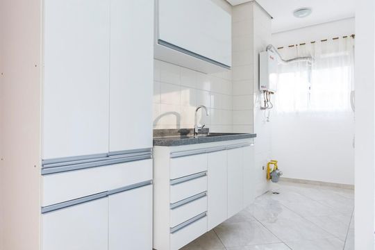 Cozinha  de apartamento à venda com 2 quartos, 90m² em Vila Ema, São Paulo