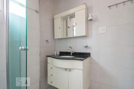 Banheiro de apartamento à venda com 2 quartos, 55m² em Cambuci, São Paulo