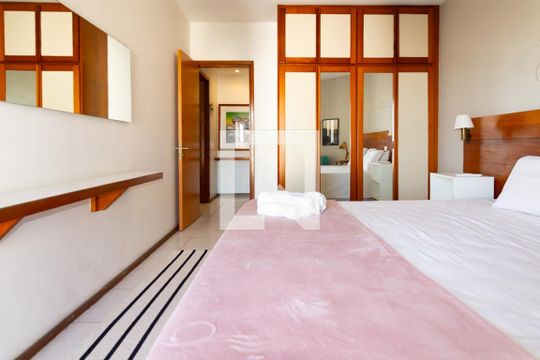 Quarto de apartamento à venda com 1 quarto, 60m² em Copacabana, Rio de Janeiro