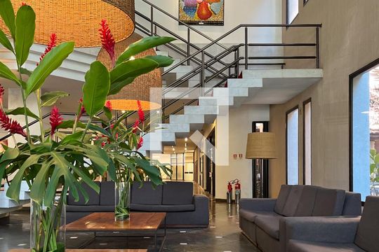 Hall de entrada de apartamento à venda com 1 quarto, 60m² em Copacabana, Rio de Janeiro