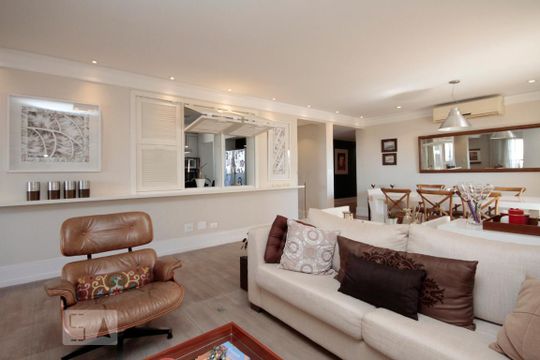 Sala de apartamento à venda com 3 quartos, 240m² em Morro dos Ingleses, São Paulo