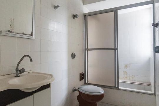 BANHEIRO SOCIAL de apartamento à venda com 2 quartos, 96m² em Planalto Paulista, São Paulo
